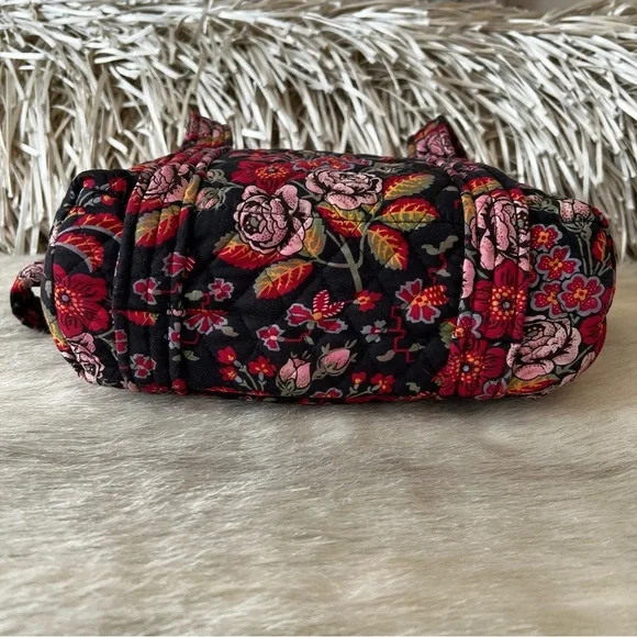Vintage VERA BRADLEY Anastasia Petite Paddy Bag Zipper USA Black Red Floral Y2K - Picture 10 of 14